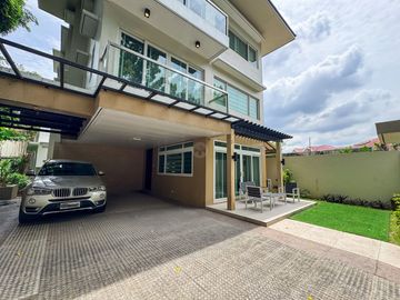 Pre Owned House and lot for sale in White Plains, Quezon City