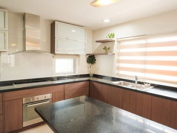 Pre Owned House and lot for sale in White Plains, Quezon City