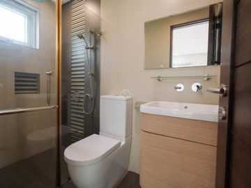 Pre Owned House and lot for sale in White Plains, Quezon City