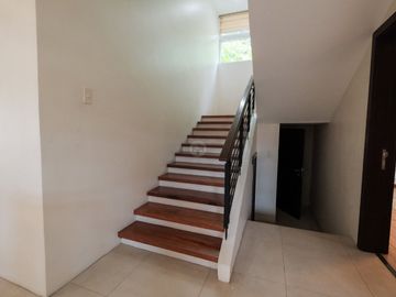 Pre Owned House and lot for sale in White Plains, Quezon City