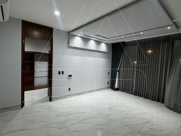 CASA EN RENTA FRENTE AL PARQUE METROPOLITANO