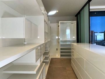 Casa contemporánea en renta con alberca privada en Los Sueños | 568 m² | $85,000