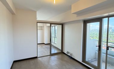 ✨ FOR SALE: ALL-IN! Bare 1-Bedroom with Balcony in Pasay City – Fairway Terraces ✨