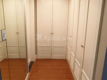 Fully furnished 3-Bedroom Unit at One Roxas Triangle
