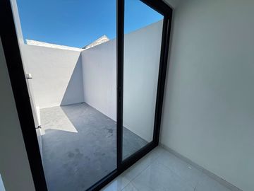 Rumah Baru Gress 2 Unit di Daerah daerah Surabaya Timur XIA