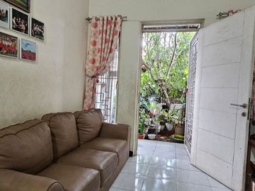 Rumah Murah Siap Huni Dalam Komplek Taman Kopo Indah – Lokasi Strategis!