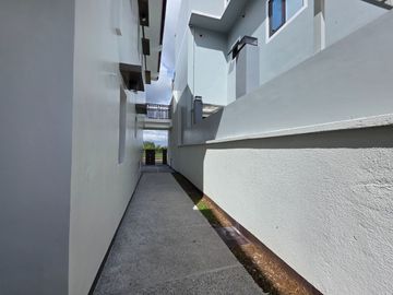 4BR HOUSE IN PACIFIC PARKPLACE NEAR SM DASMA