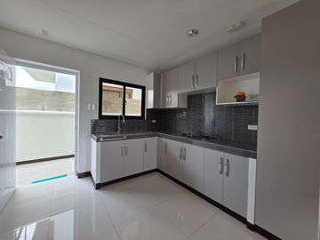 4BR HOUSE IN PACIFIC PARKPLACE NEAR SM DASMA