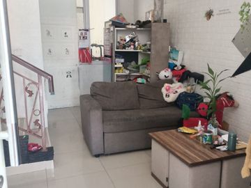 Rumah 2 Lantai Full Renovasi di Cluster Lasaine Jakarta Garden City!