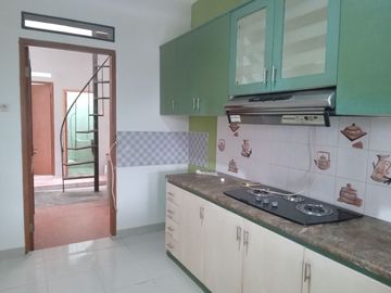Komplek Taman Bumi Prima Belakang Setraduta Sarijadi Gunungbatu dekat ke Gerbang Tol Pasteur