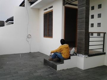Komplek Taman Bumi Prima Belakang Setraduta Sarijadi Gunungbatu dekat ke Gerbang Tol Pasteur
