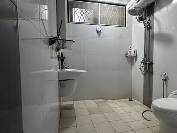 DIJUAL RUMAH CANTIK POSISI HOOK LINGKUNGAN ASRI DI SEVILLA BSD (GLB158)