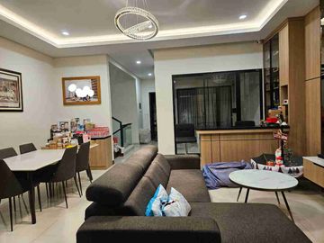 DISEWA DIJUAL RUMAH CANTIK FULL FURNISHED MOZART SYMPHONIA GADING SERPONG