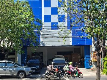 Gedung Pucang Anom Timur