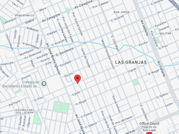 Casa ubicada en colonia Las Granjas, Chihuahua. Con 5 recamaras y 287m2. Muy cerca de Soriana Híper Tecnológico.