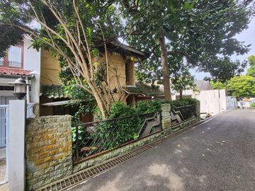 Rumah LELANG Murah SHM Nyaman kota bandung di Jalan Kelewih, Bandung
