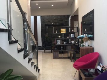 Rumah Modern 2 Lantai Dalam Komplek Elite Mitra Dago Antapani – Keamanan 24 Jam