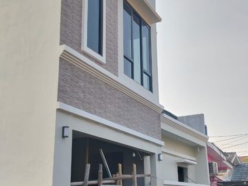 Rumah Baru 2 Lantai Non Cluster di Munjul Cipayung Jakarta Timur!