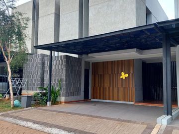 Rumah Dijual Bintaro Discovery SHM Hadap Selatan Full Furnished RR-18647