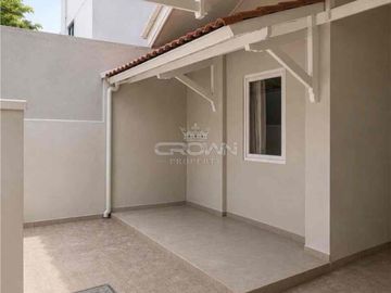 Rumah 2 Lantai di Bekasi. Dekat Summarecon Bekasi