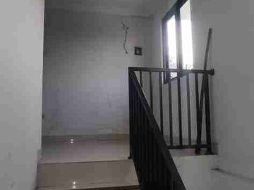2 Ruko gandeng, 4 lantai dan 3 lantai Strategis di Kampung Melayu - Akses 2 Mobil, Cocok Usaha & Investasi.