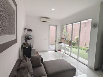 Jual Rumah 2 Lantai Siap Huni Di The Icon Cosmo Walking Distance Ke Stasiun Intermoda Cisauk, Pasar Modern, AEON Mall Dan Kawasan Strategis Lainnya
