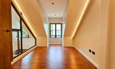 Renovated Townhouse For Sale in Paranaque