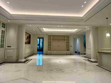 JUAL RUMAH BRAND NEW MEWAH
PANGLIMA POLIM KEBAYORAN BARU JAKSEL ADA SWIMMING POOL DAN LIFT