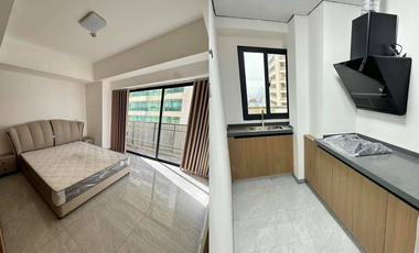 FOR RENT: 3 Bedroom 105sqm Semi-furnished Condo with Maids Room in Malate Manila near Manila Bay