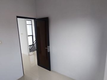 Jual Over Kredit Rumah 2LT 73JT dkt Tol di Pekapuran Cimanggis Depok