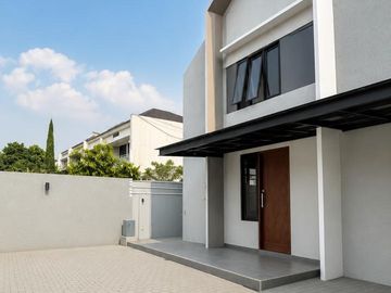 Rumah Baru Renov Total Siap Huni di Setra Duta Grande