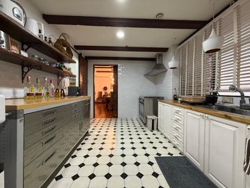Rare 232.98 SQM Ultra-Exclusive 3BR Suite with 2 Parkings at Eurovilla 3, Salcedo Village