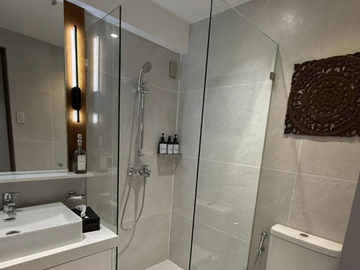 Fully Renovated Modern Smart Home For Sale in White Plains
