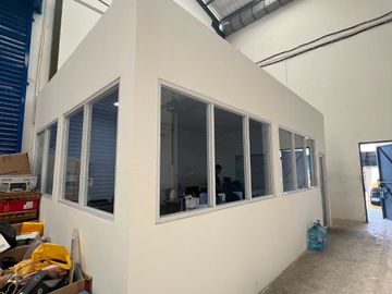 Gudang Bagus Ada Loading Dock Siap Pakai di Laksana Business Park Pakuhaji Tangerang