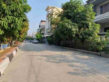 Dijual apa adanya Rumah di Kelapa gading➡️ Lahan luas posisi Hoek ,Kelapa Lilin VII, dekat jalan raya