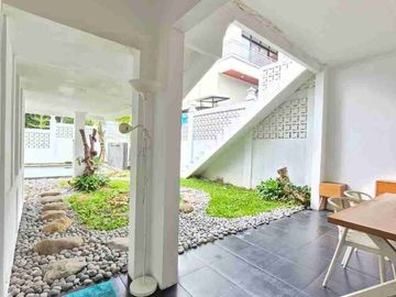 Jual Rumah Mewah Dengan Kolam Renang di Sentul City.
