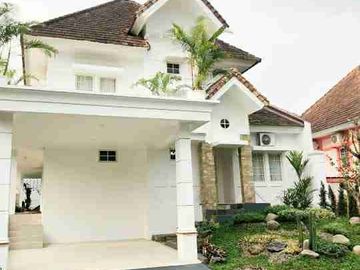 Jual Rumah Mewah Dengan Kolam Renang di Sentul City.