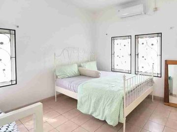 Jual Rumah Mewah Dengan Kolam Renang di Sentul City.