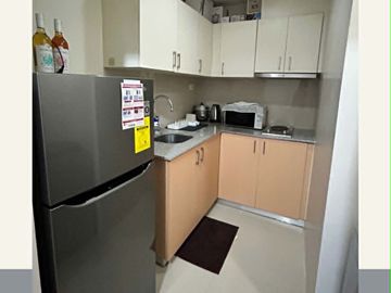 Modern Studio Unit for Sale in Greenbelt Hamilton, Legazpi Village, Makati City