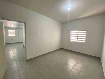 casa en venta / Recién remodelada