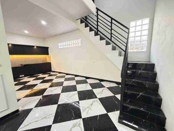 rumah mewah blulukan colomadu harga bersahabat
