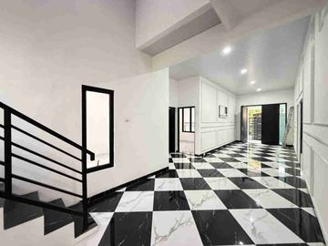 rumah mewah blulukan colomadu harga bersahabat