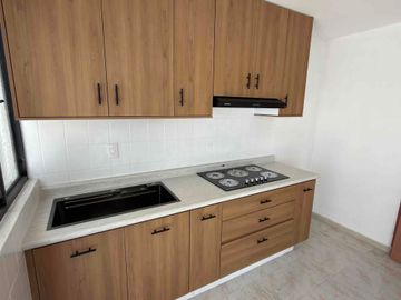 CASA EN VENTA EN LA FELIX IRETA REMODELADA