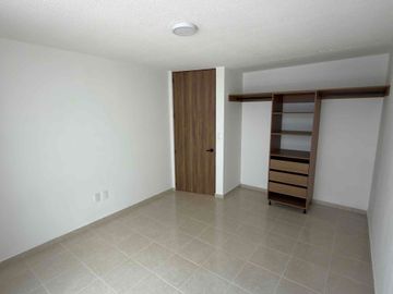 CASA EN VENTA EN LA FELIX IRETA REMODELADA