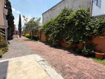 CASA EN VENTA EN LA FELIX IRETA REMODELADA