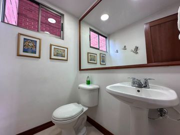 Apartamento en Arriendo en El Tesoro, El Poblado