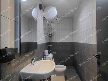 *Rumah Baru di Summarecon Bandung Cluster Genova Full Furnished & Full Renovasi*


Luas tanah :117m²
Luas bangunan :148m²
Dimensi :9x13
Lebar jalan: 14m
Kamar tidur: 4+1
Kamar mandi: 3+1
Listrik: 3500m²
Air :Artesis Dev
Hadap :Utara
Carport: 2
Furnish:
* 3 AC di kamar atas 
* 1 Waterheater
* 1 Kulkas (2 pintu)
* 1 Kitchen Set (Modena)
* 2 Bed + wardrobe 
* Sofa
* Meja Makan
* Gordyn


HARGA 3,5M
🔽
*TURUN HARGA JADI 3M*