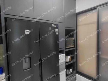 *Rumah Baru di Summarecon Bandung Cluster Genova Full Furnished & Full Renovasi*


Luas tanah :117m²
Luas bangunan :148m²
Dimensi :9x13
Lebar jalan: 14m
Kamar tidur: 4+1
Kamar mandi: 3+1
Listrik: 3500m²
Air :Artesis Dev
Hadap :Utara
Carport: 2
Furnish:
* 3 AC di kamar atas 
* 1 Waterheater
* 1 Kulkas (2 pintu)
* 1 Kitchen Set (Modena)
* 2 Bed + wardrobe 
* Sofa
* Meja Makan
* Gordyn


HARGA 3,5M
🔽
*TURUN HARGA JADI 3M*