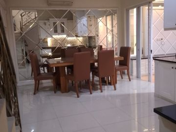 DIJUAL RUMAH MEWAH GOLF LAKE RESIDENCE