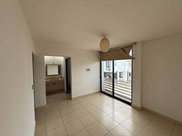 CASA EN RENTA KATANIA RESIDENCIAL LEON GTO ZONA NORTE CERCA DE PUERTA BAJÍO.